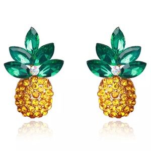 Jewelry - NWT Pineapple Stud Earrings 🍍✨ Jewelry - NWT Pineapple Stud Earrings 🍍✨
